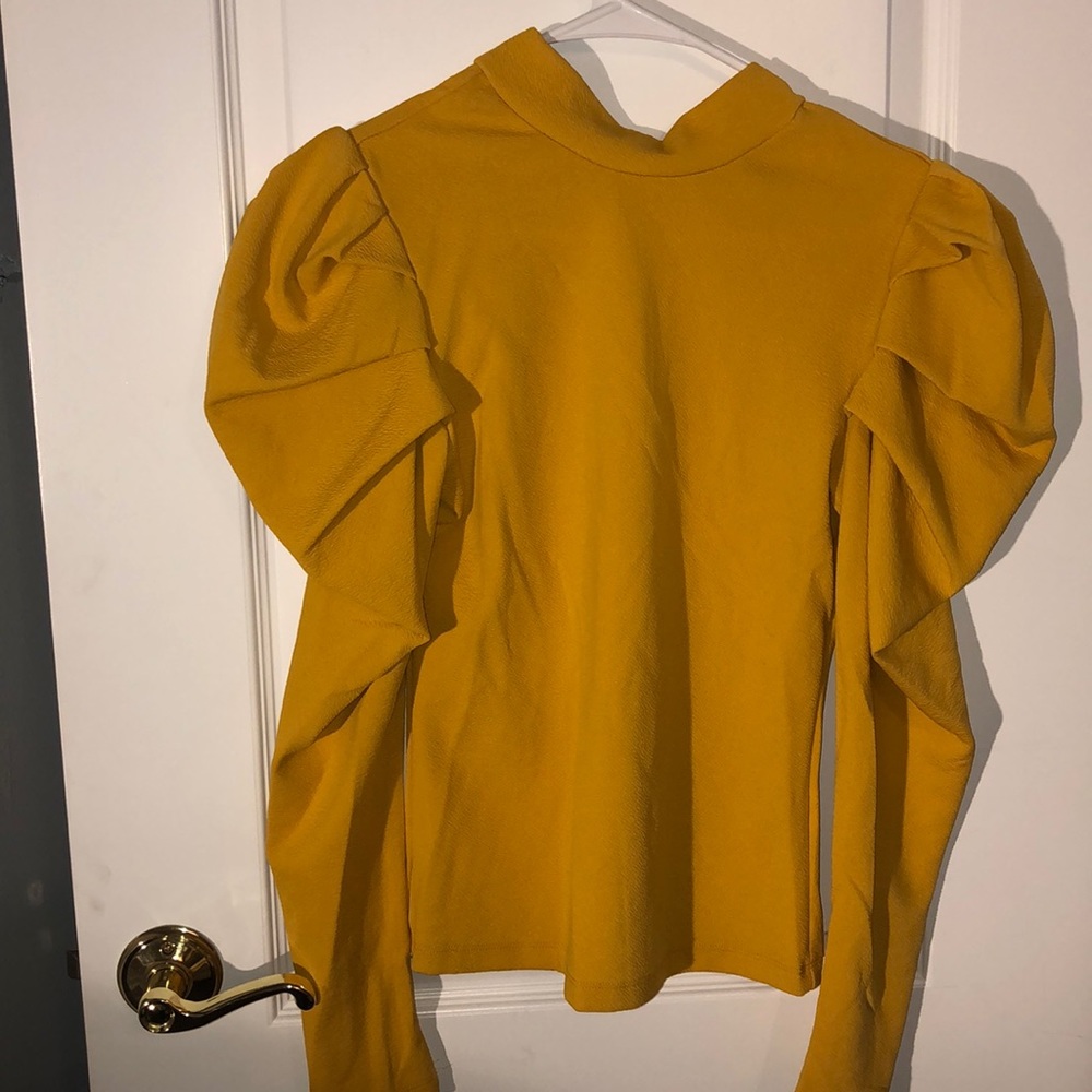 Yellow puffed sleeve blouse